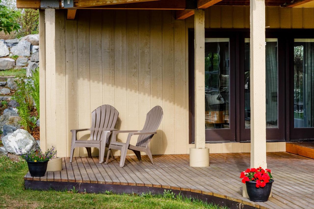 Downtown Contemporary Cove Villa Anchorage Exterior photo