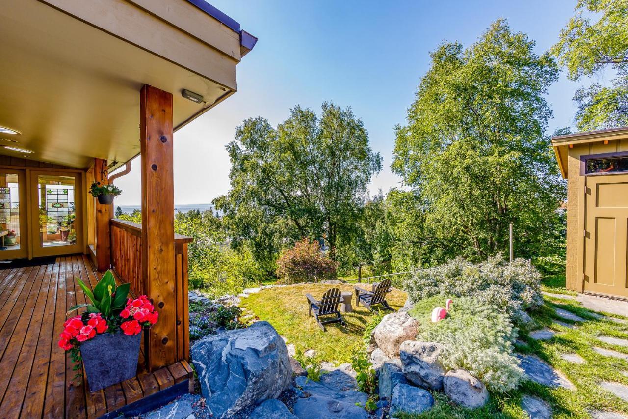 Downtown Contemporary Cove Villa Anchorage Exterior photo